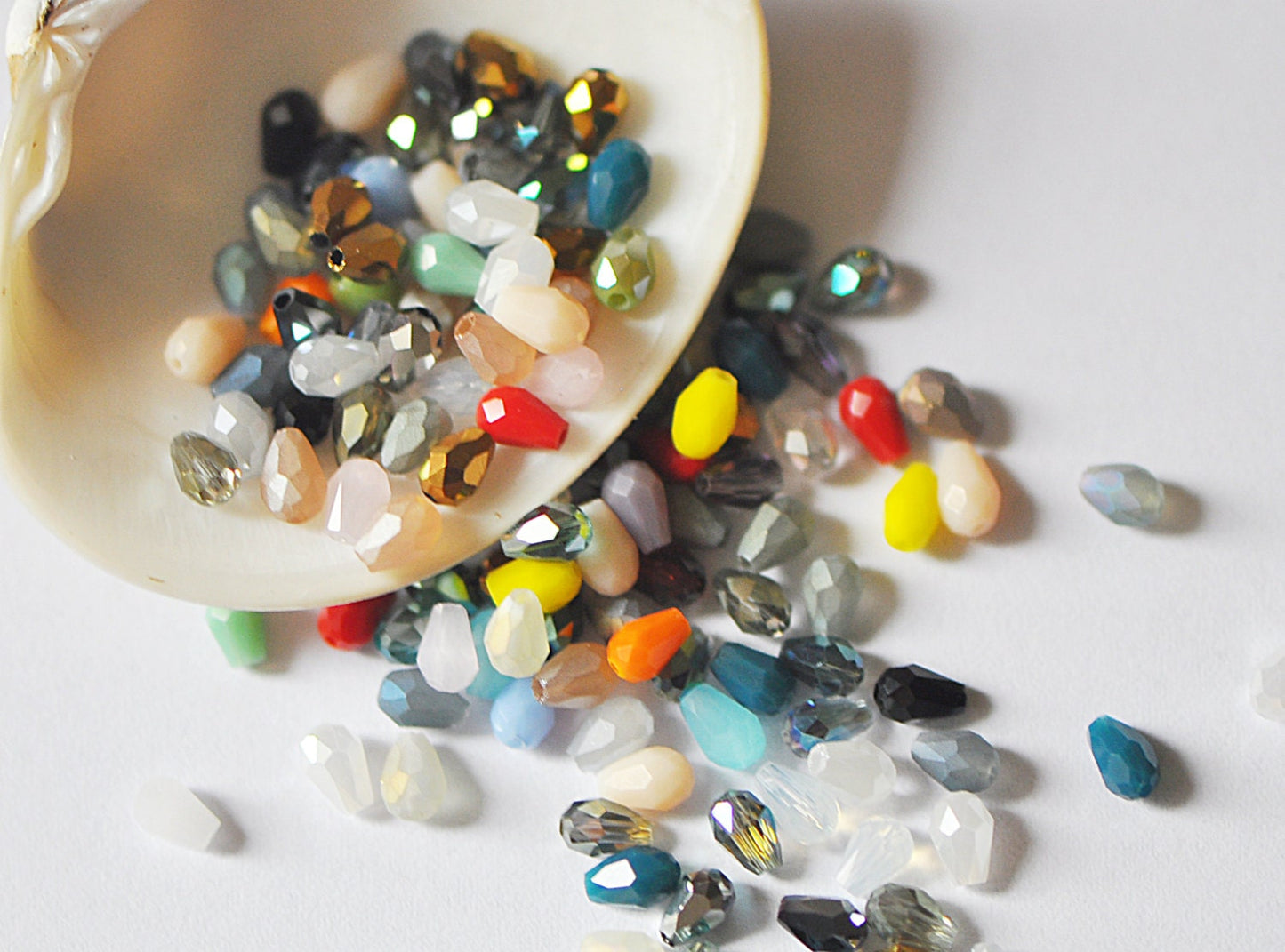 200 beads- Crystal Glass Faceted Teardrop beads 3x5mm Multi Color -(MX29)