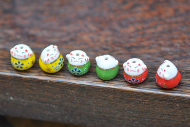 10 beads- Porcelain Lucky Cat beads 15mm, Ceramic Maneki Neko, Drilled with Large Hole, Yellow Green Red Pink Kawaii Cat -(TC-151)