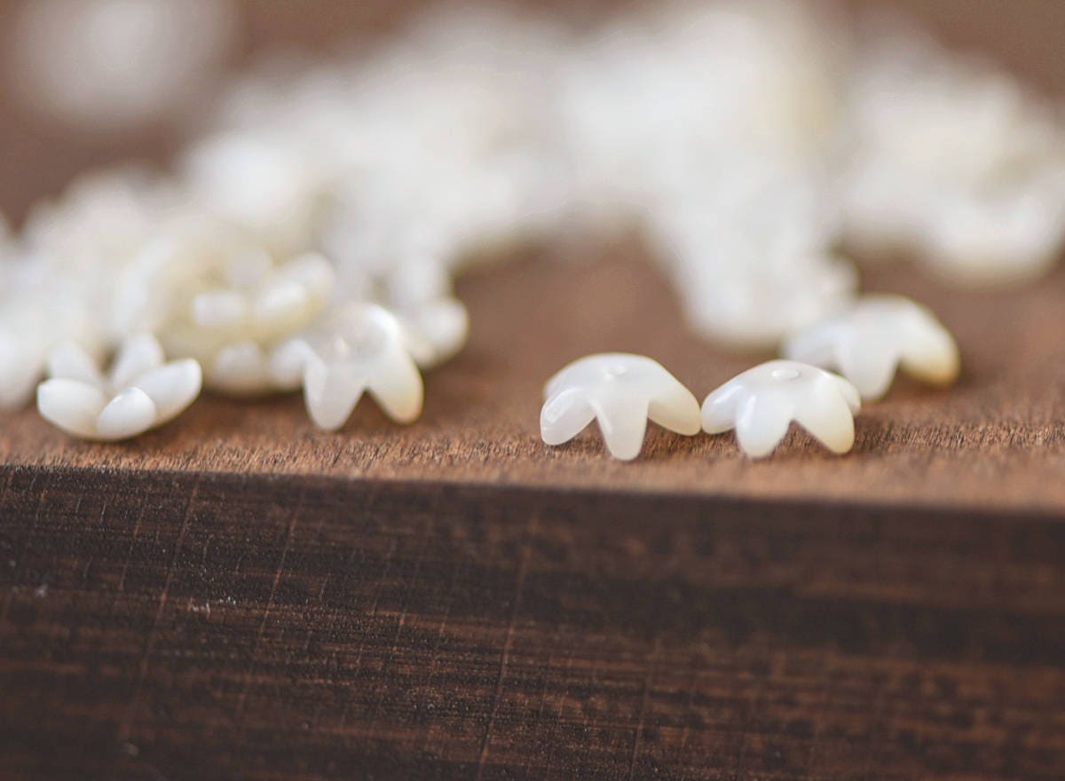 10pcs White Mother of Pearl Carved 3D Flowers 6/ 10mm, Center Drilled Shell Beads (#V1296)