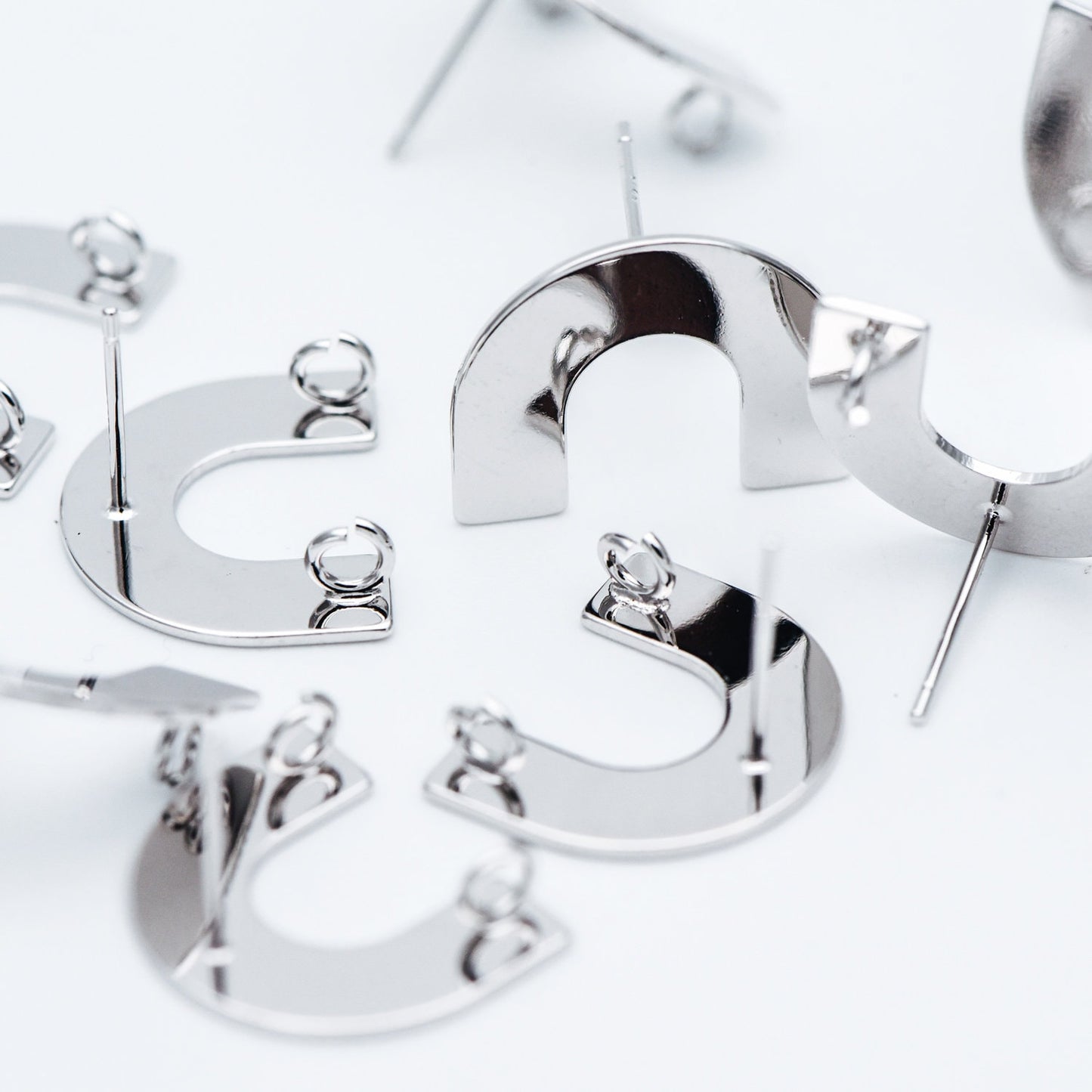 10pcs Gold/ Silver tone Horseshoe Stud Earrings, Real Rhodium plated Brass, U-shaped Ear Posts with Ring/Loop (GB-624-C)
