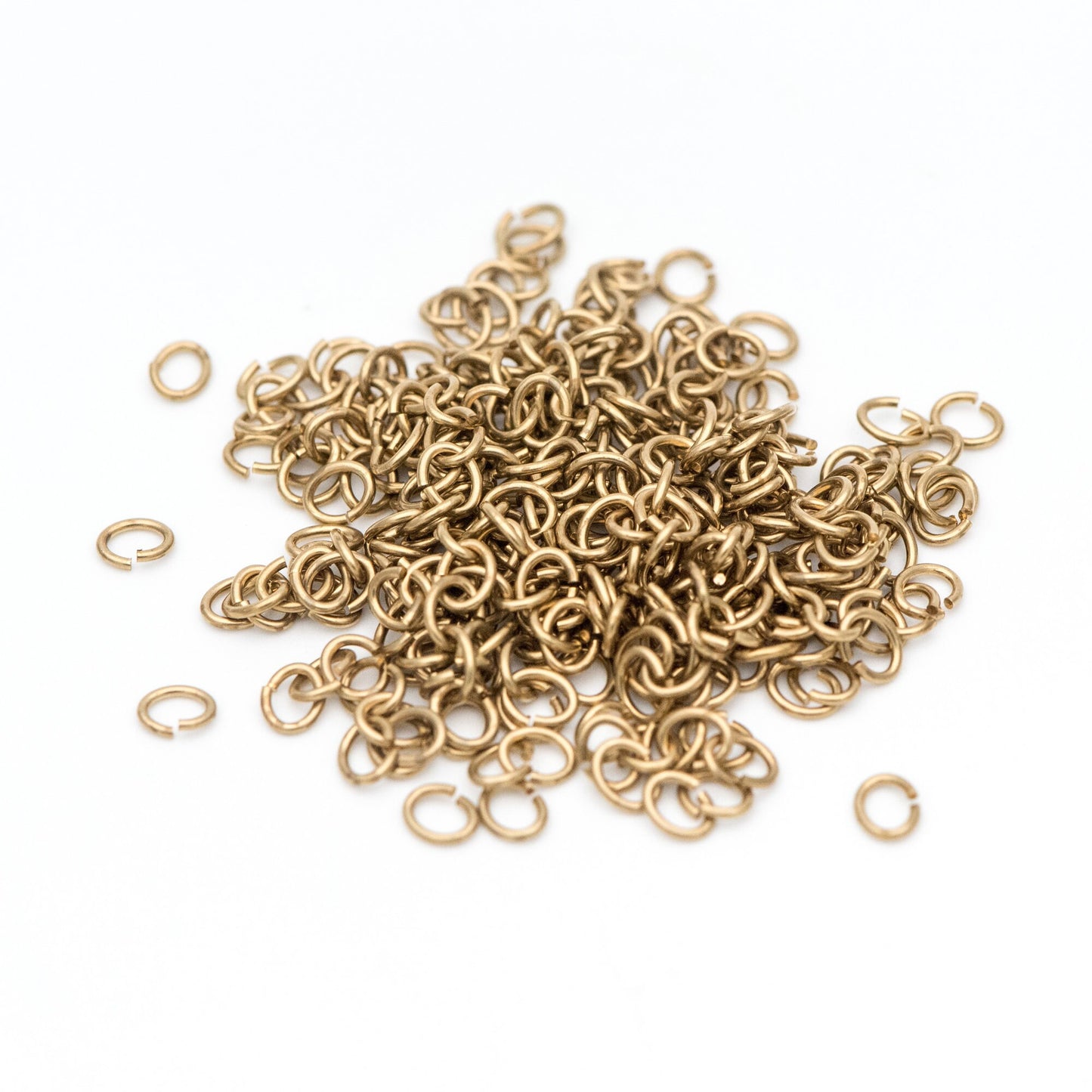 200pcs Raw Brass Open Jump Rings, Split Oval Jump Rings 4x0.5mm/ 5x0.8mm (RB-100)