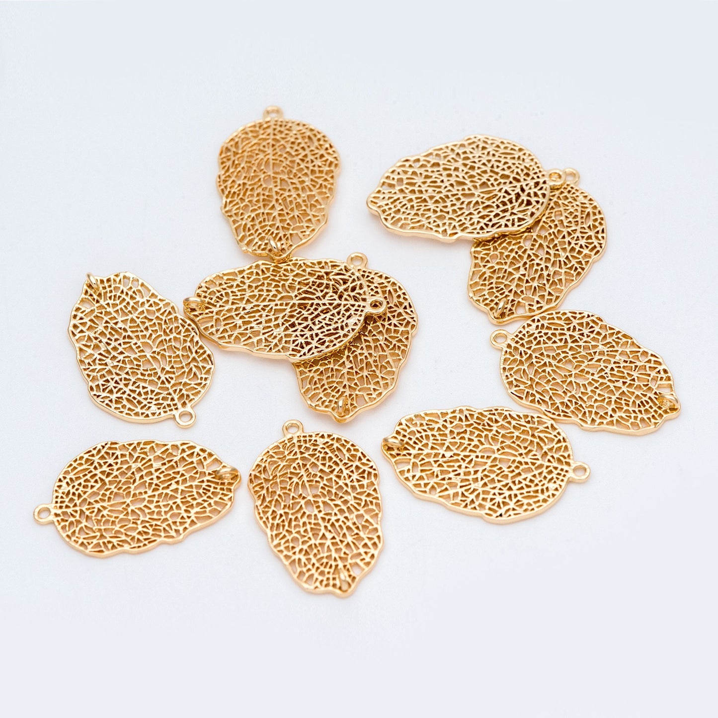 10pcs Gold Filigree Leaf Pendant Connectors, 18K Gold plated Brass Leaf Charms (GB-1010-D)