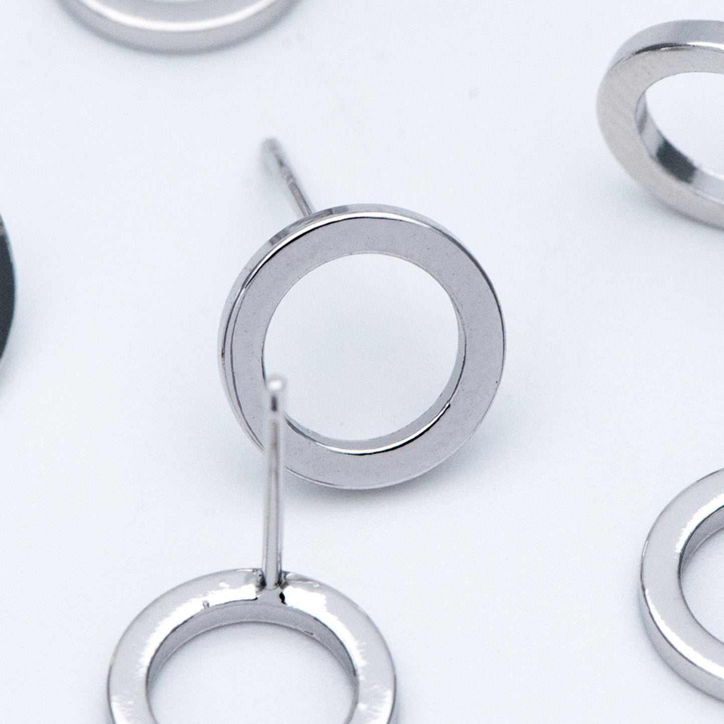 10pcs Silver tone Round Circle Ear Posts 10mm, Rhodium plated Brass, Geometric Loop Stud Earrings (GB-756)