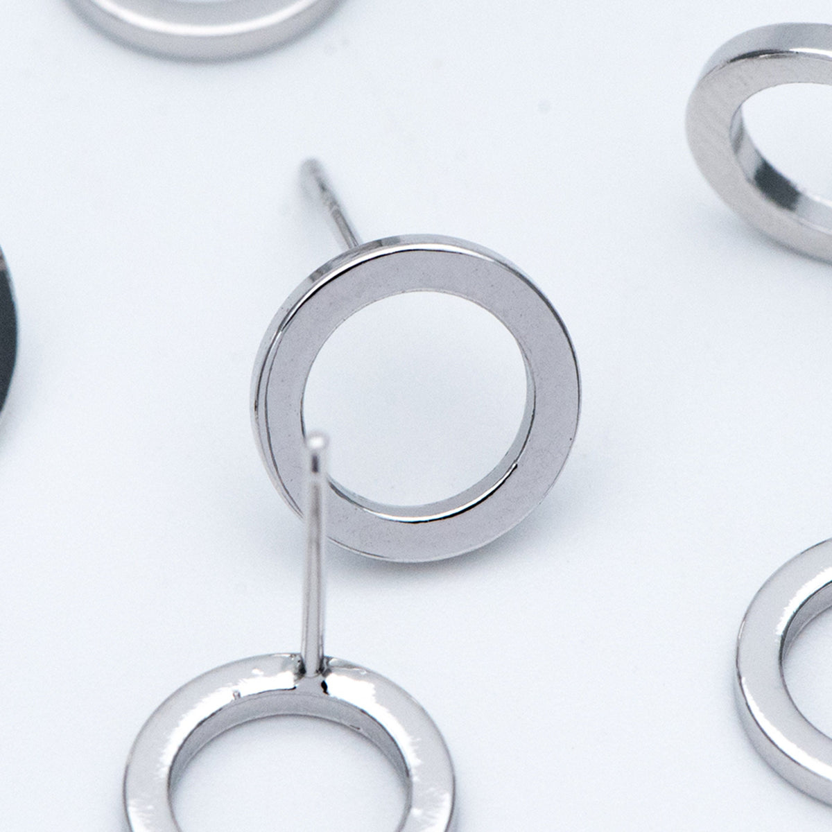 10pcs Silver tone Round Circle Ear Posts 10mm, Rhodium plated Brass, Geometric Loop Stud Earrings (GB-756)