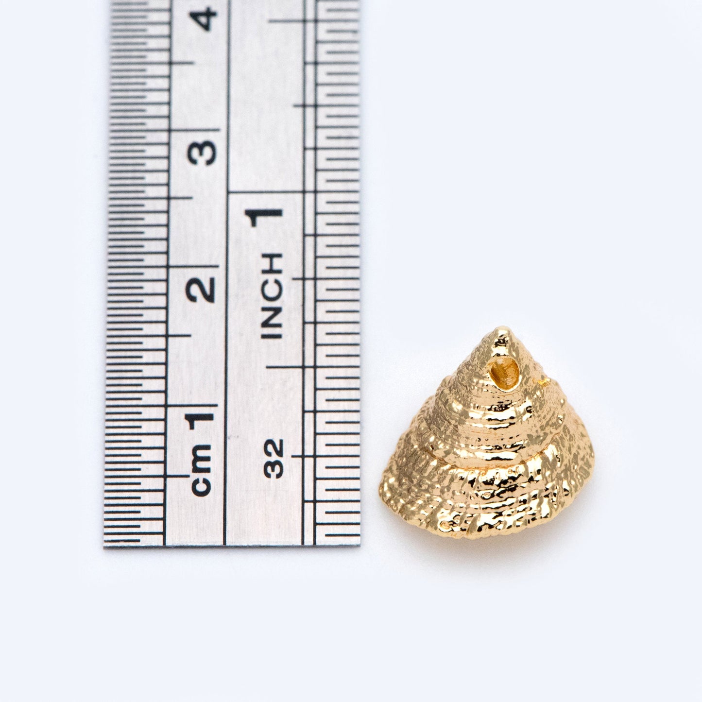 10pcs Gold Seashell Charms 13x14mm, 18K Gold plated Brass, 3D Shell Dangle Pendants (GB-2680-F)