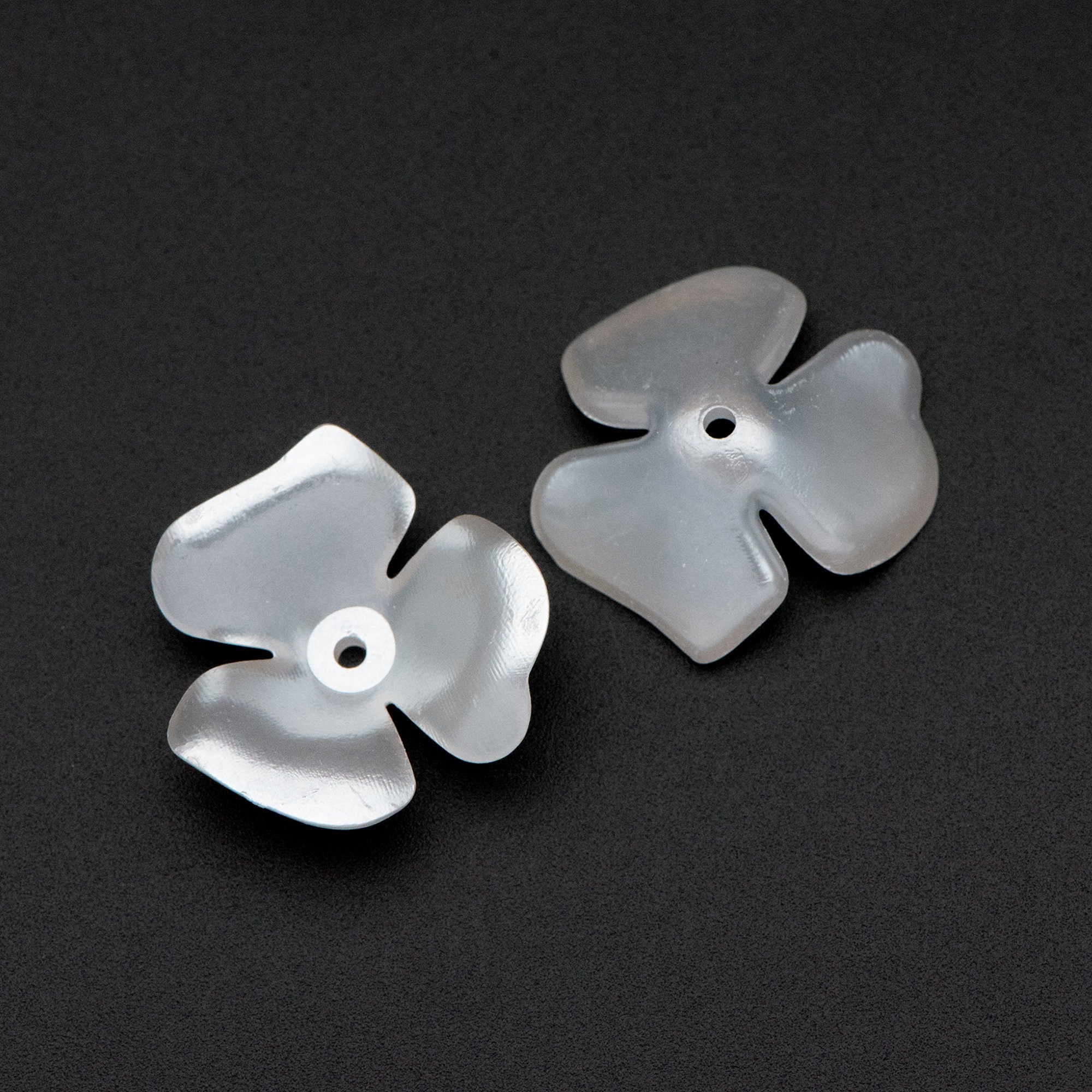 20pcs Plastic Floral Bead Caps 20mm, Pearl White Acrylic Flowers (#SL020-2)