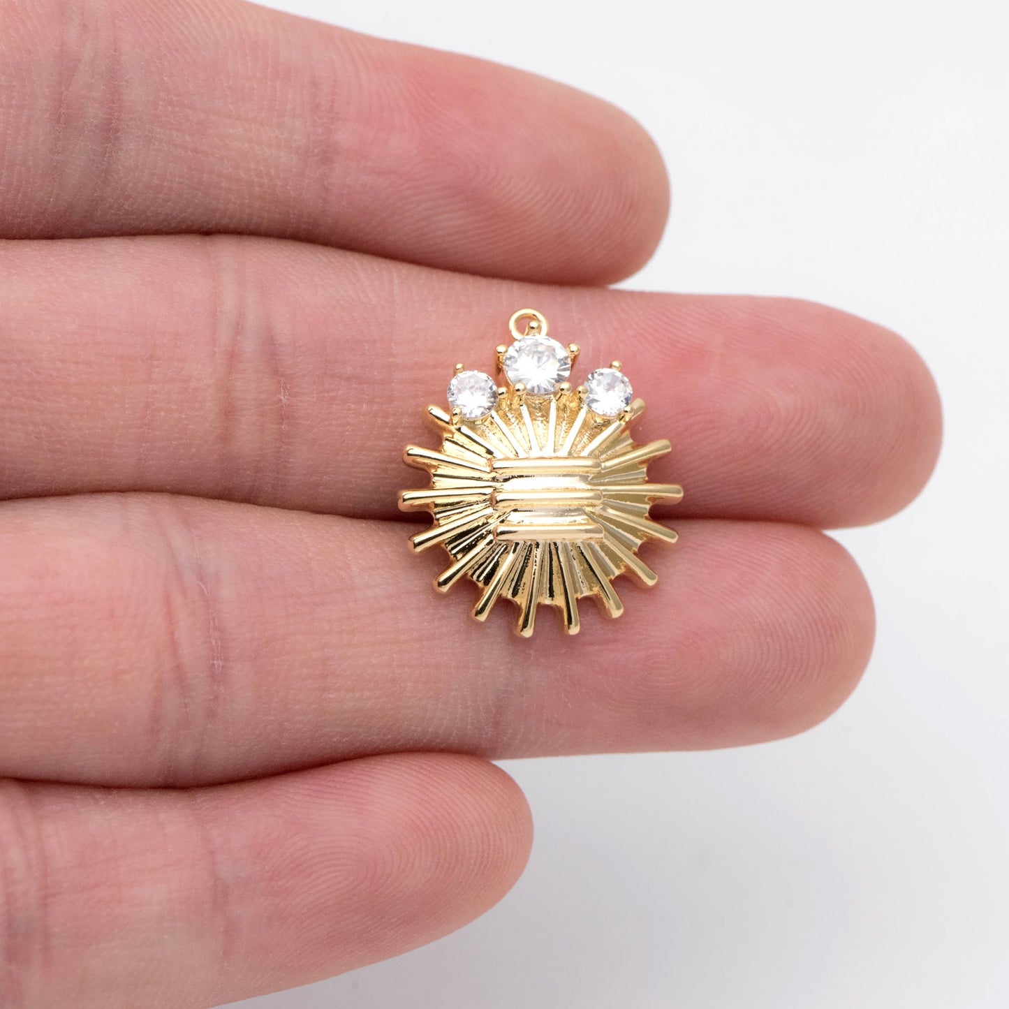 4pcs CZ Pave Gold Round Medallion Charm, Sun Pendant, Jewelry Supply (GB-1232-F)