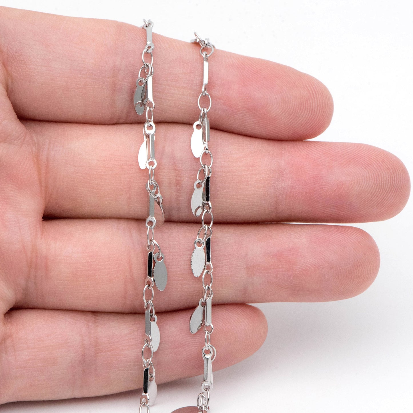 Silver Bar Chain with Dangling Oval Disc Charms, Rhodium plated Brass, Leaf Chain for Necklace Wholesale (#LK-460-2)/ 1 Meter=3.3ft