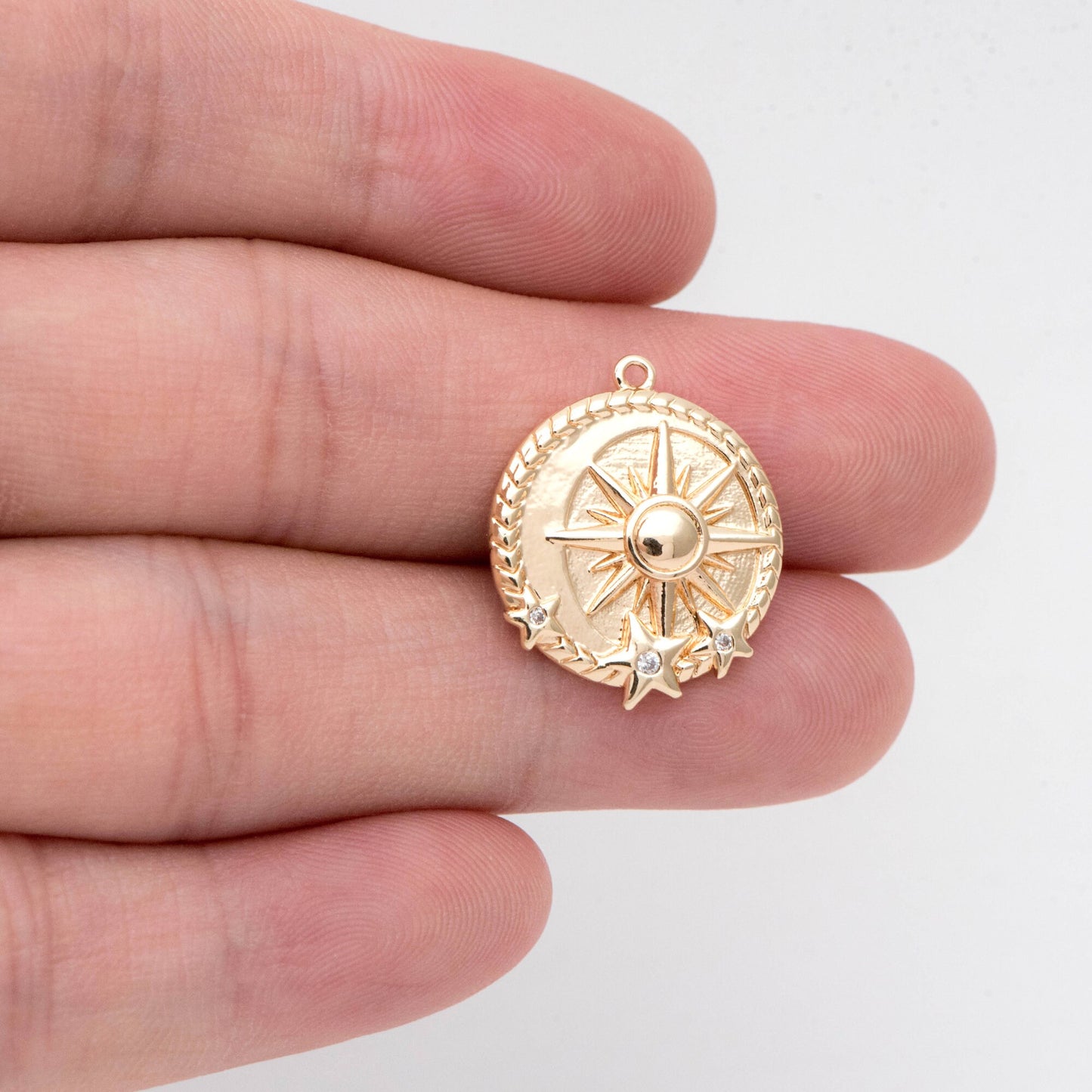 4pcs Gold Sun and Star Charms 20x17mm, 18K Gold plated Brass, CZ pave Sun Disc Pendants (GB-1232-H)