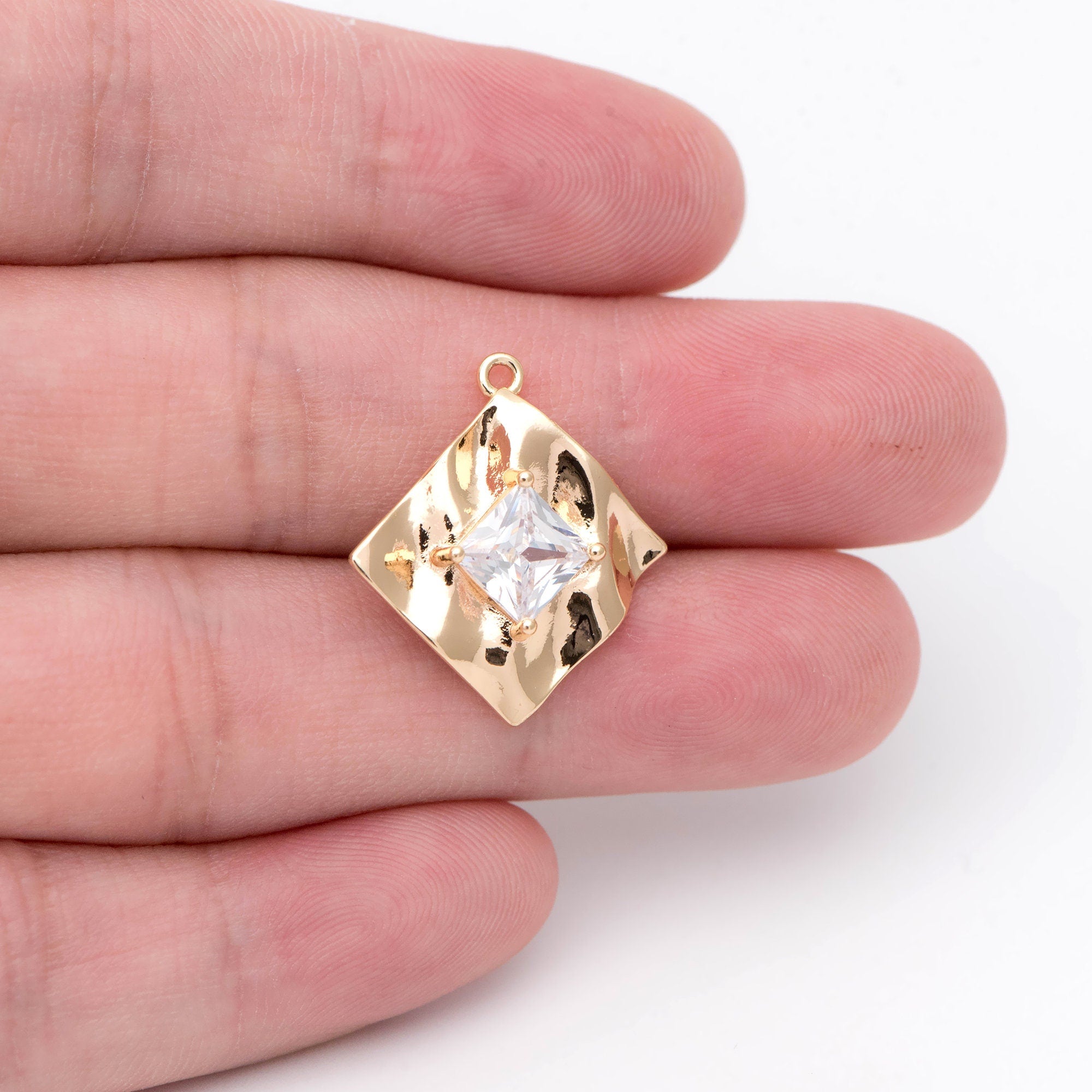 4pcs CZ Pave Square Pendants 22x20mm, Waved Rhombus Geometric Charms (GB-1647)