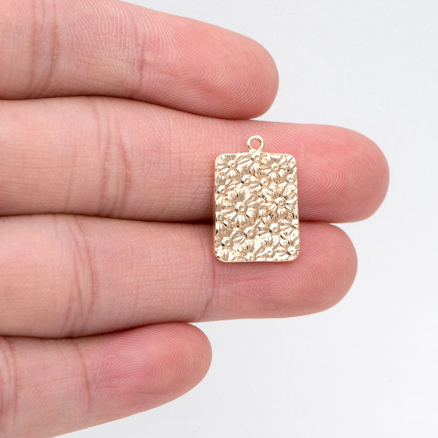 4pcs Gold Daisy Charm, Jewelry Making, Diy Material, Jewelry Supplies (GB-1281-E)