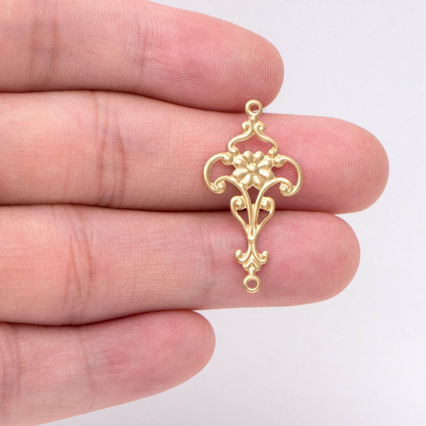 10pcs Raw Brass Filigree Charm Pendants 28.5x15mm, Brass Findings Wholesale (RB-215)