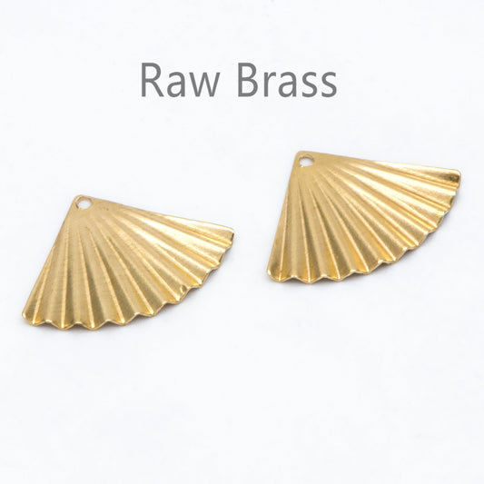 10pcs Raw Brass Fan Charm Pendants 14.5x20mm, Brass Findings Wholesale (RB-228)