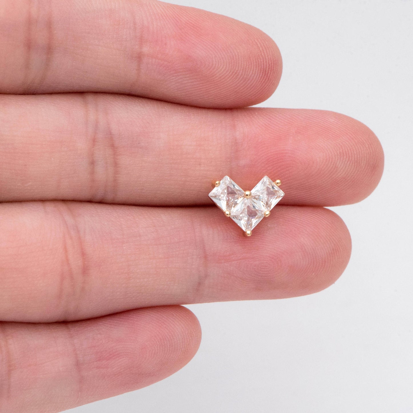 4pcs CZ Pave Heart Ear Posts, Gold Plated Brass Stud Earrings, Jewelry Findings, Wholesale Supplies (GB-3115)