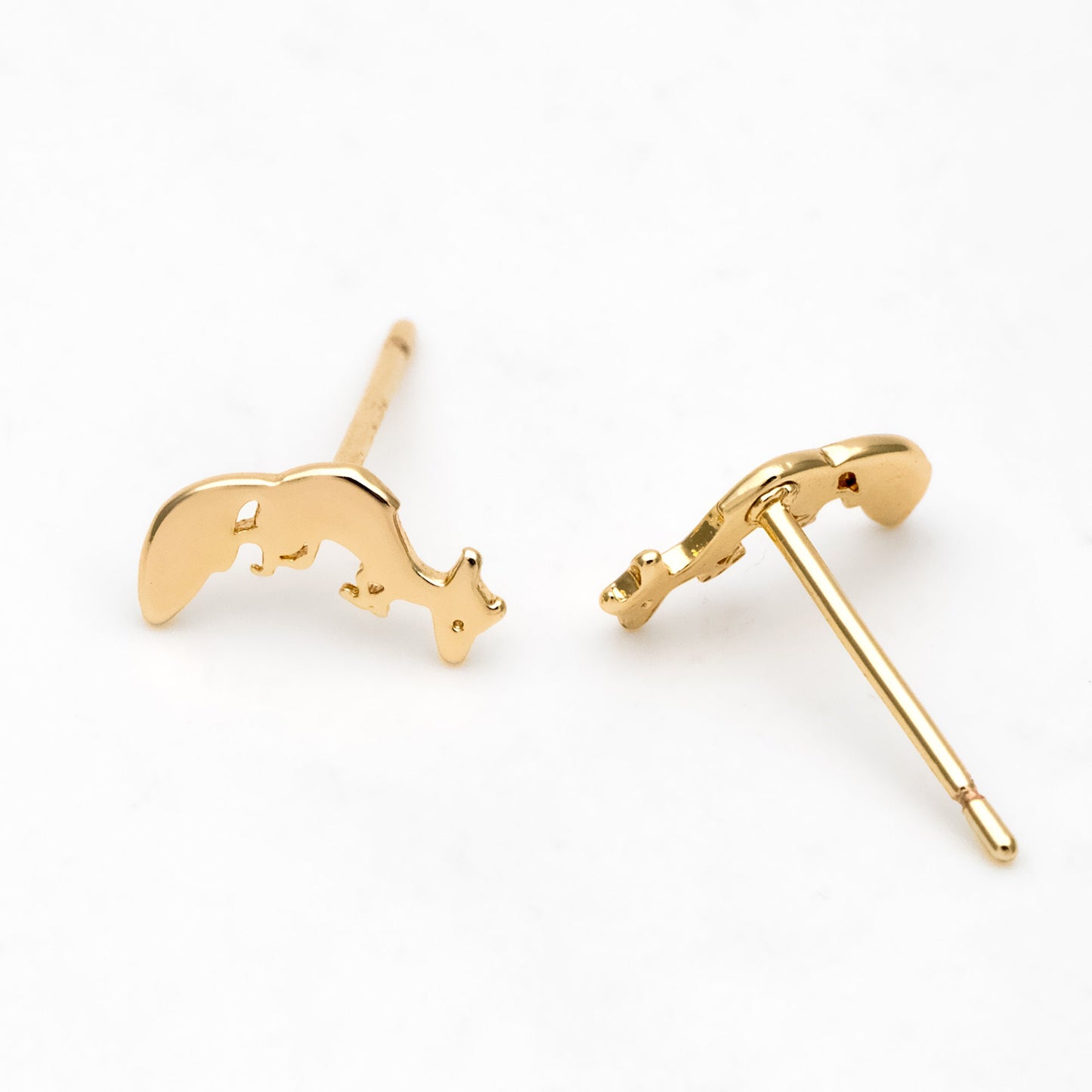 10pcs Gold Fox Stud Earrings 10x6mm, 18K Gold plated Brass Animal Ear Posts (#GB-3286)