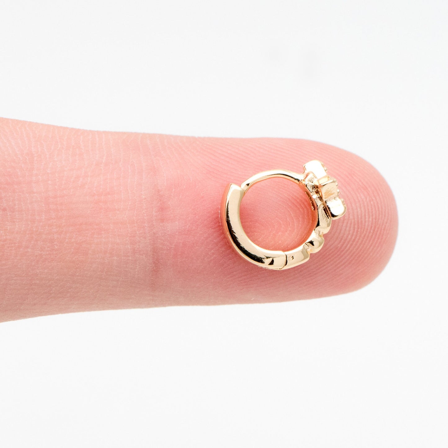 4pcs CZ Paved Tiny Star Hoop Earrings, Round Leverback Ear Hooks, 18K Gold plated Brass, Cartilage Hoop (GB-3399-A)