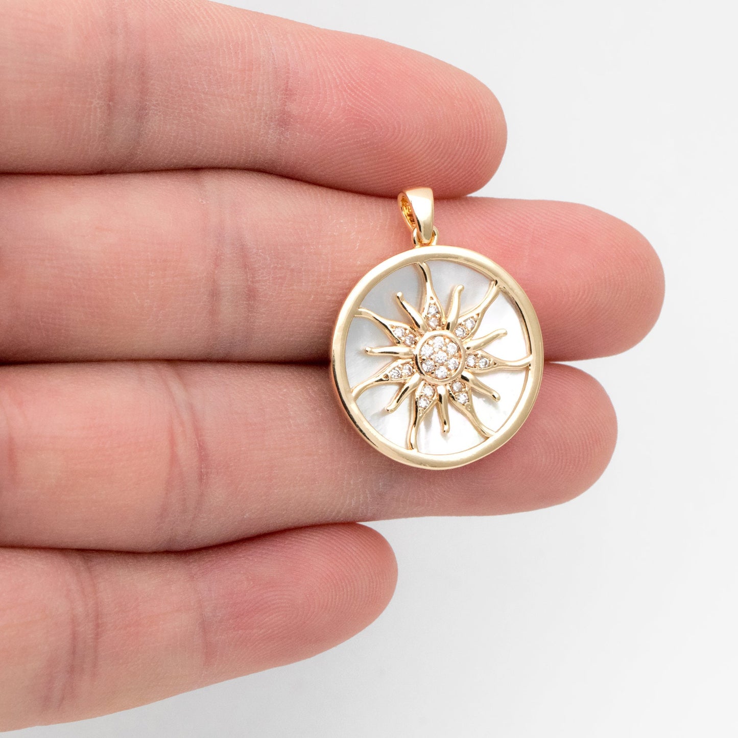 4pcs Shell Pave Gold Sun Charm, 18K Gold plated Brass, CZ Sun Pendants(GB-2259-F)