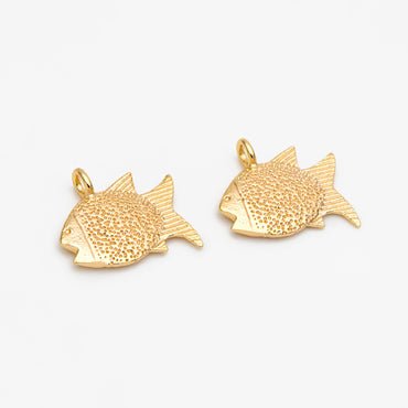 10pcs Gold Fish Charms, Gold Plated Brass, Fish Pendants (GB-3936-D)