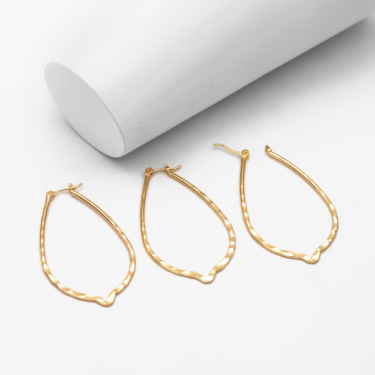 4pcs Gold Teardrop Hoop Earrings, Gold plated Brass, Hammered Teardrop Earrings (GB-3720)