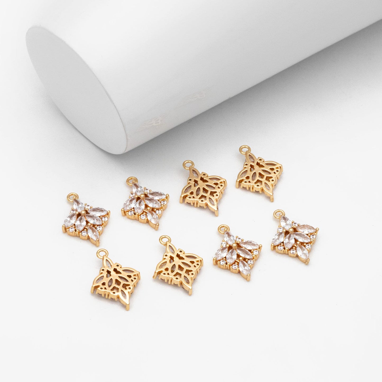 4pcs CZ pave Leaf Charms, 18K Gold plated Brass, Cubic Zirconia Leaf Pendants (GB-3579-C)