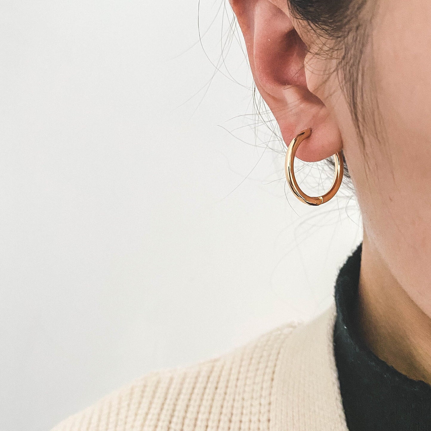 10pcs Gold/ Silver Tone Huggie Earrings, 2.5mm thick, 13/ 15/ 17/ 19/ 21 /23 /25 /30mm, Stainless Steel Hoops (GB-2191)