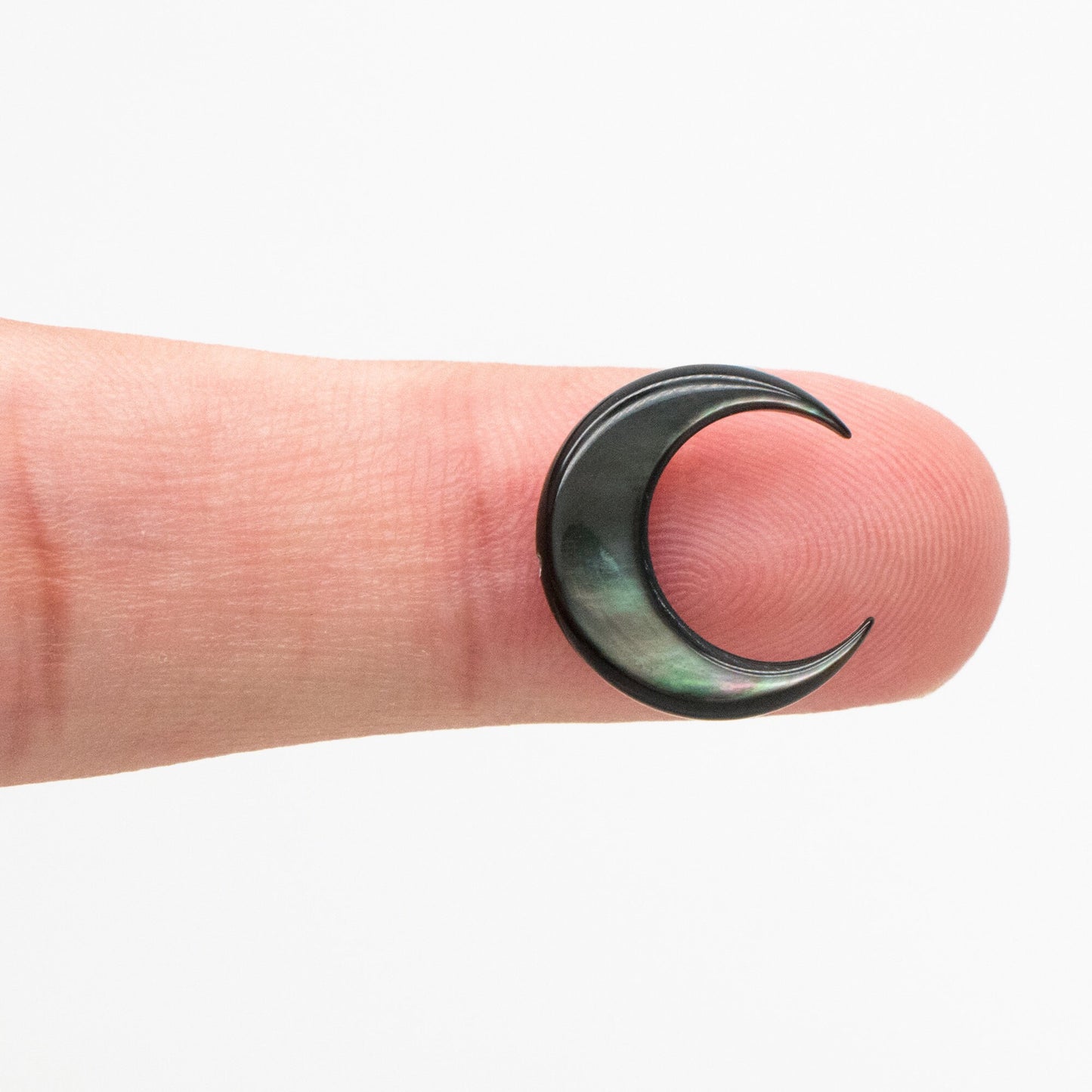 4pcs White/ Black mother of Pearl Crescent Moon Charms, Natural MOP Shell Horn Pendant 15mm (V1433)