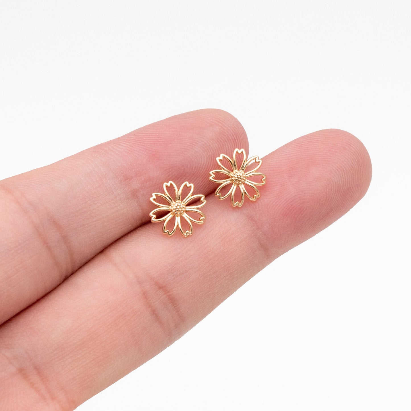 10pcs Gold Hollow Flower Earring, 9mm, Gold Plated Brass Daisy Stud Earrings, DIY Ear Findings (GB-4323-B)