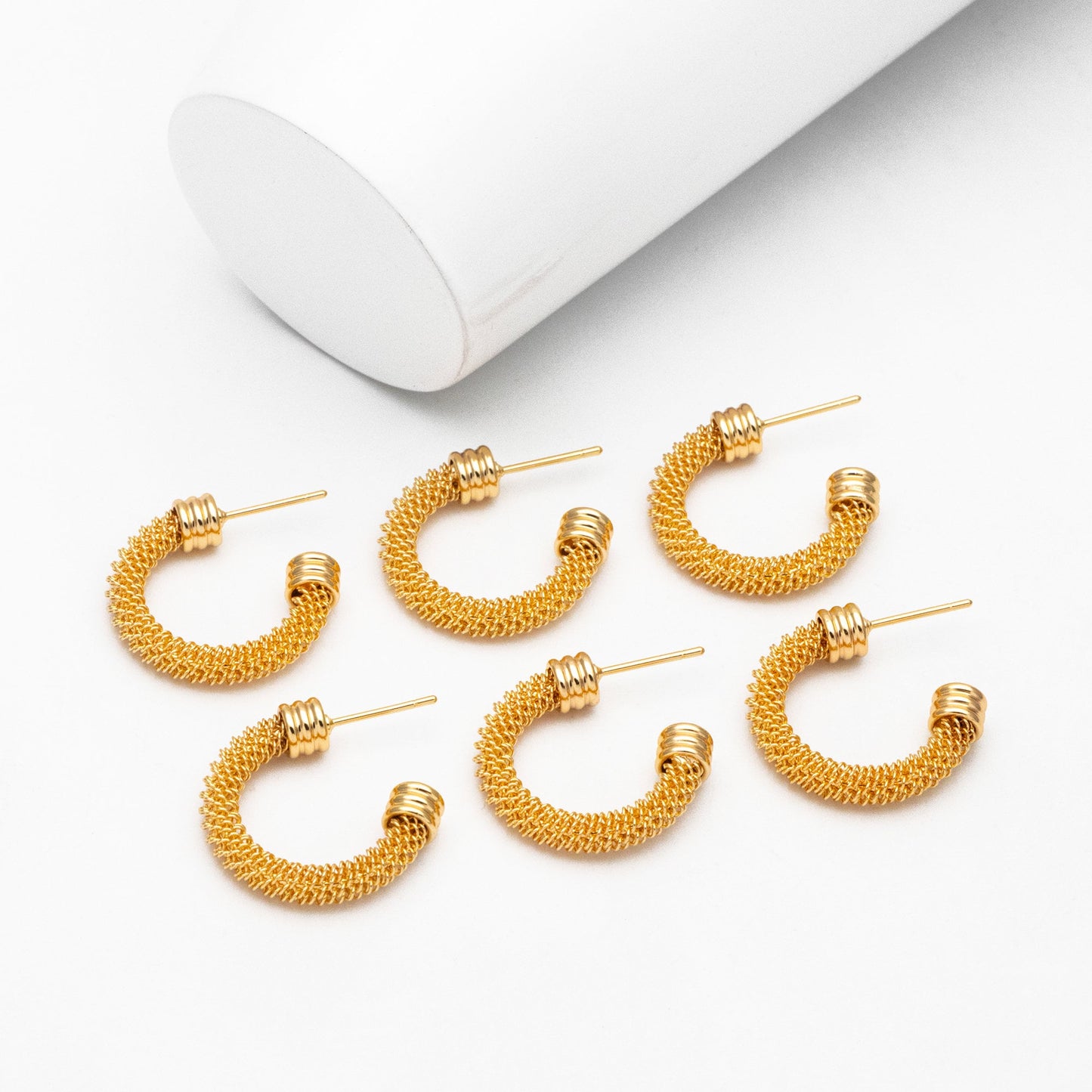 4pcs Gold Round Circle Ear Posts 22mm, Gold plated Brass, Dainty Geometric Hoop Stud Earrings (GB-3937)
