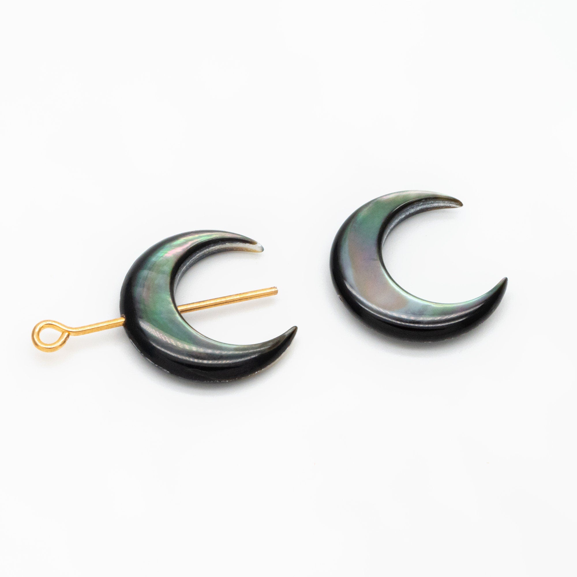 4pcs White/ Black mother of Pearl Crescent Moon Charms, Natural MOP Shell Horn Pendant 15mm (V1433)