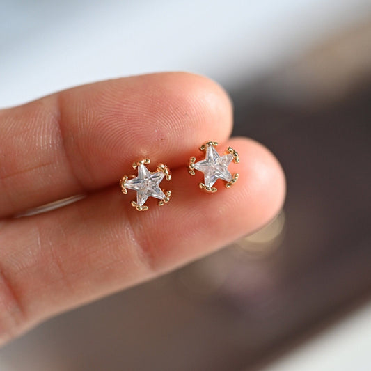 10pcs CZ Pave Star Ear Posts, Gold Plated Brass Stud Earrings, Jewelry Findings, Wholesale Supplies (GB-3041-O)