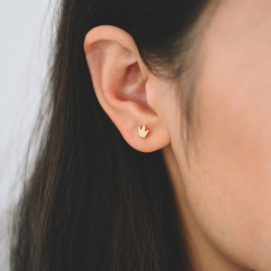 10pcs Gold Crown Ear posts 6mm, Gold Plated Brass Minimalist Stud Earrings (GB-3327)