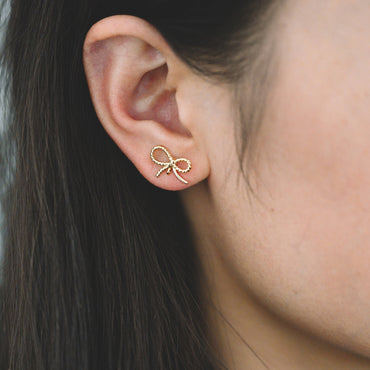 4pcs Gold plated Brass Bow Knot Ear Posts 14x10mm, Bowknot Stud Earrings (GB-747-B)