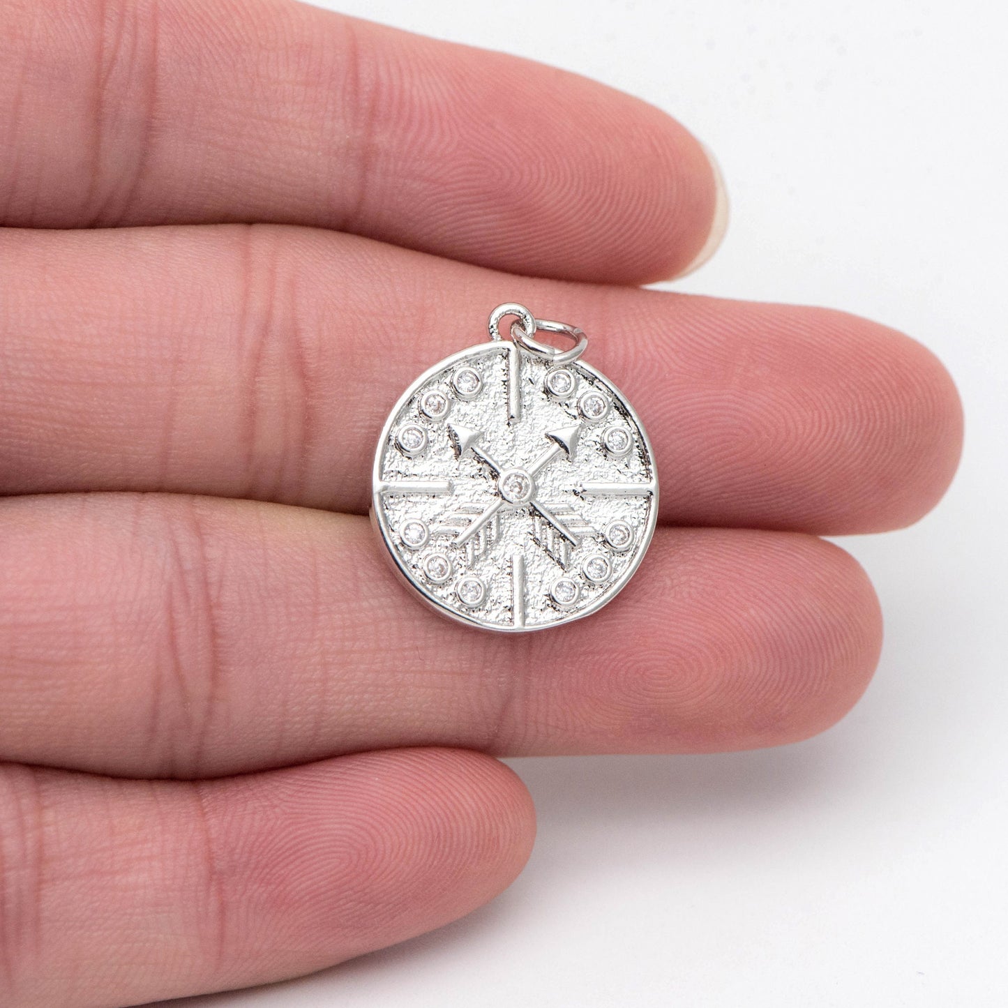 4pcs Gold/ Silver Arrow Disc Charms 21x18mm, 18K Gold/ Rhodium plated Brass, Round Disk Arrow Pendants (GB-2466-D)