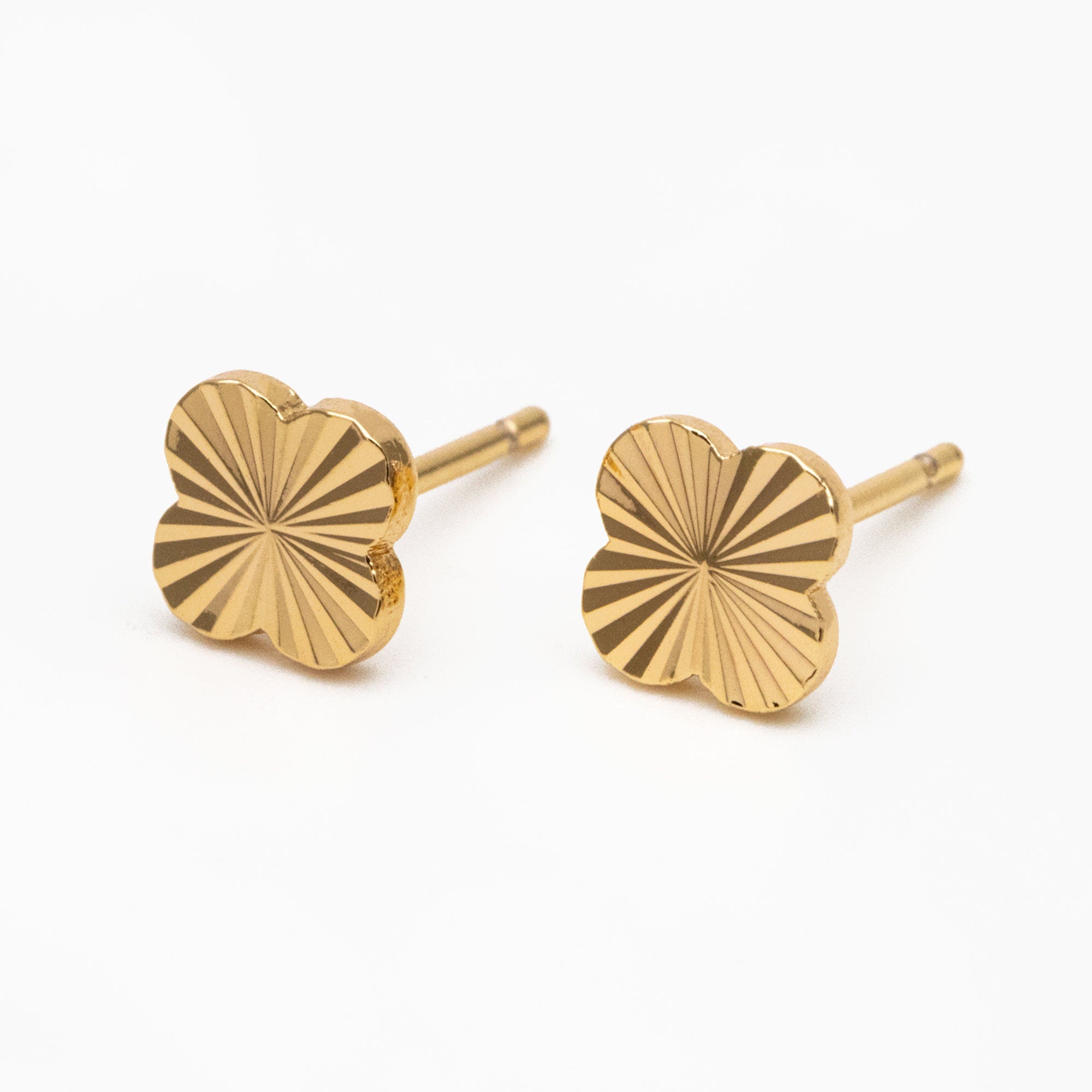 10pcs Gold Clover Earrings 7mm, Gold Plated Brass, Four Leaf Clover Stud Earrings (GB-4162)