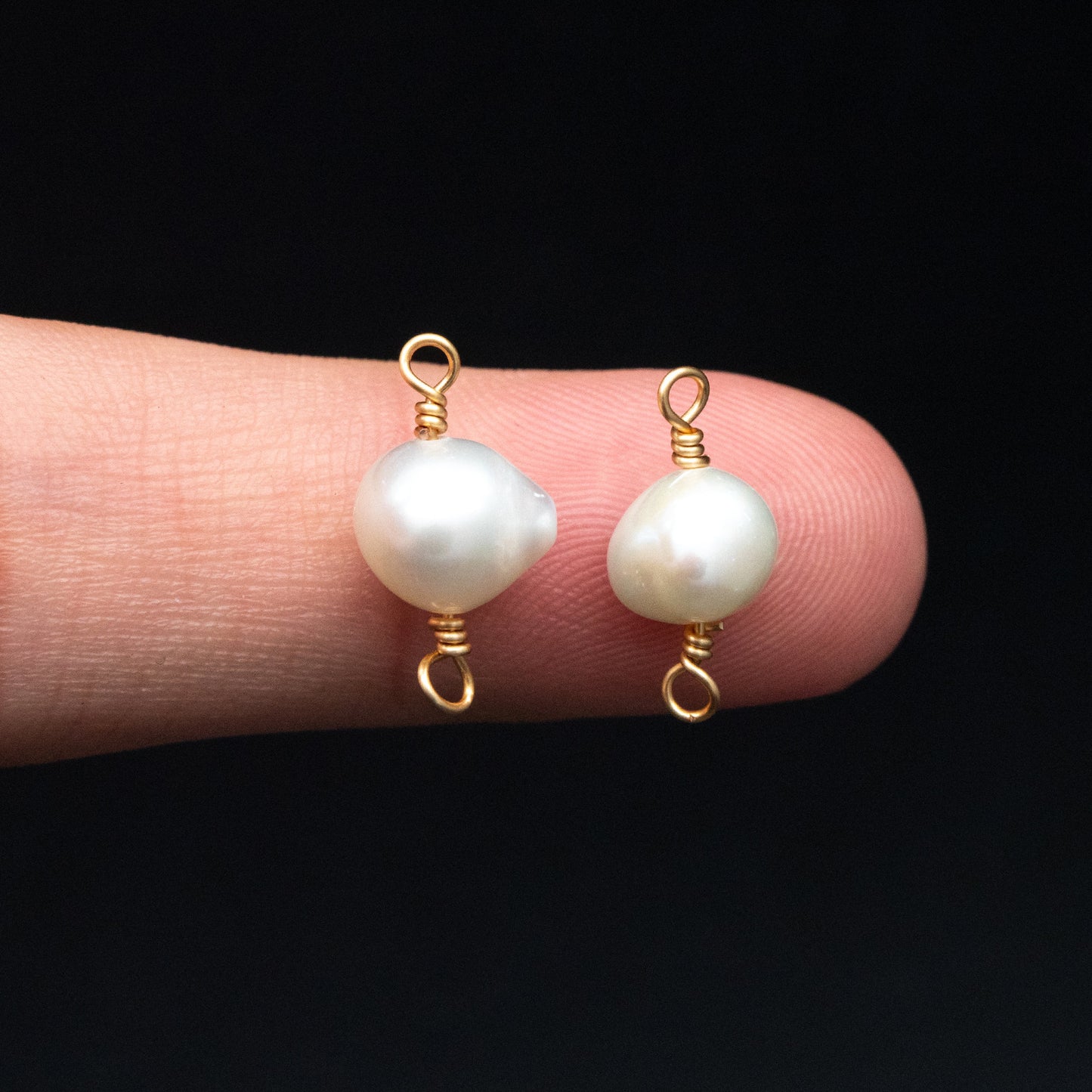 10pcs Natural Freshwater Pearl Connectors, Genuine Pearl Charm Pendants, 8-9mm Thick, Gold Wired Pearl Supply (PL-77)