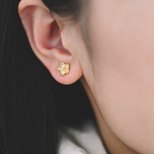 10pcs Gold Flower Ear Posts 8mm, 18K Gold plated Brass, Floral Earring Studs (GB-1092)