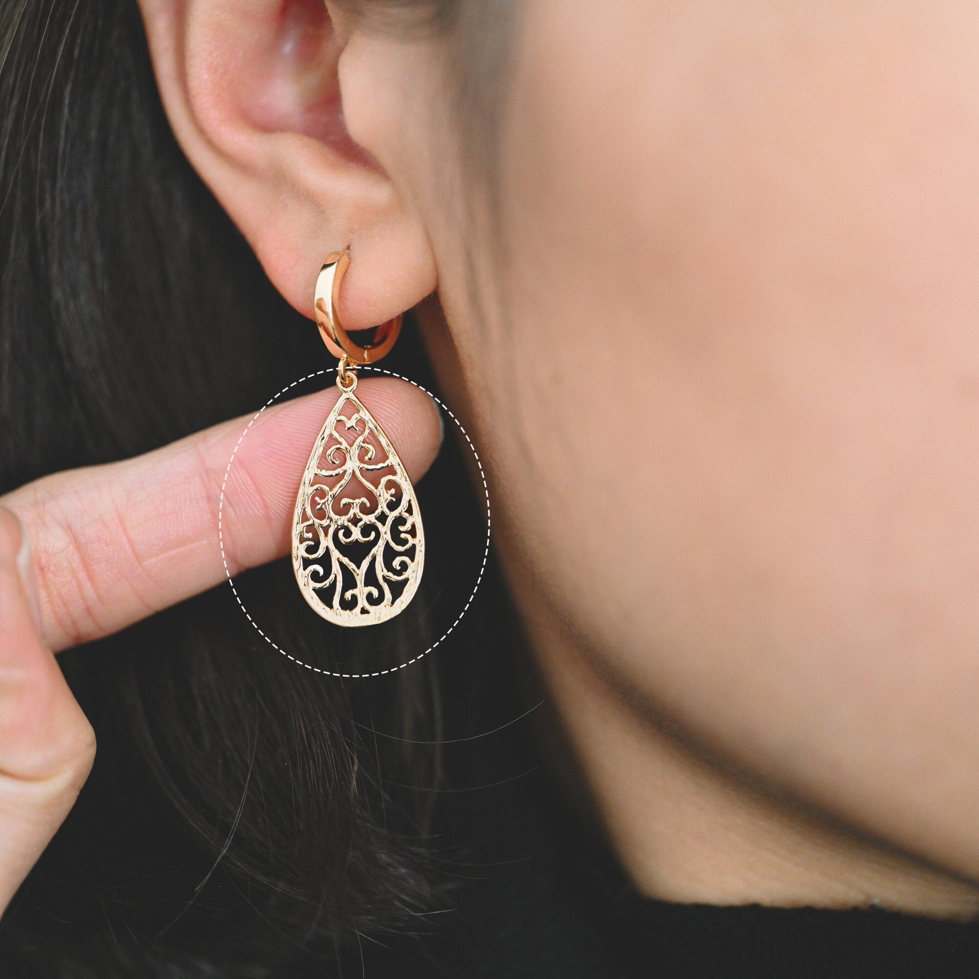 10pcs Gold Teardrop Charms 28x15mm, 18K Gold plated Brass, Filigree Drop Pendants (GB-890-F)
