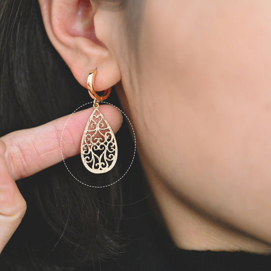 10pcs Gold Teardrop Charms 28x15mm, 18K Gold plated Brass, Filigree Drop Pendants (GB-890-F)
