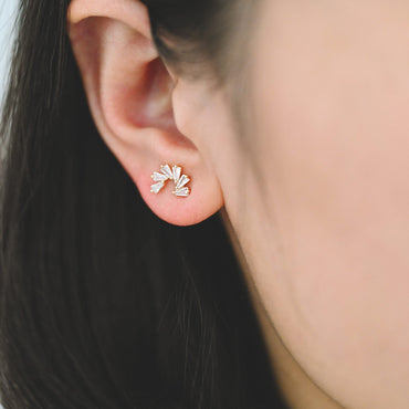 4pcs CZ Pave Flower Ear Posts 10x7mm, Gold plated Brass, Dainty Circle Stud Earrings, Clear /Green (#GB-3369-E)