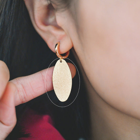 10pcs Gold Oval Disc Pendants 31mm, Gold plated Brass Geometric Disk Charms (GB-265-F)