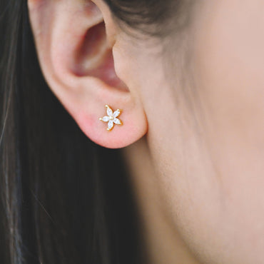 10pcs CZ Pave Flower Ear Posts: 18K Gold Plated Brass Stud Earrings 7mm (GB-3395-E)