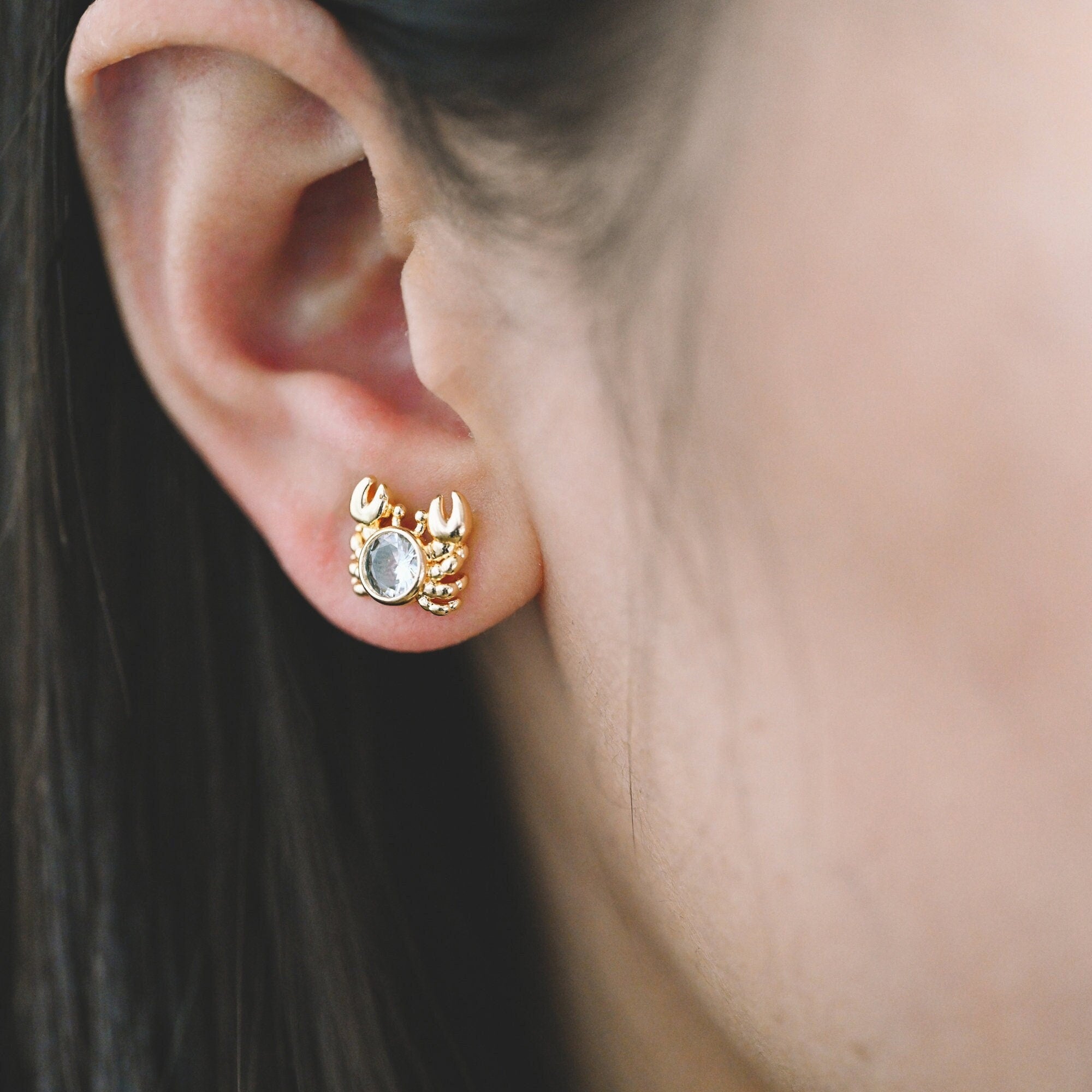 10pcs CZ Pave Gold Crab Earrings, Dianty Crab Stud Earrings, Jewelry Supplies (GB-4038)