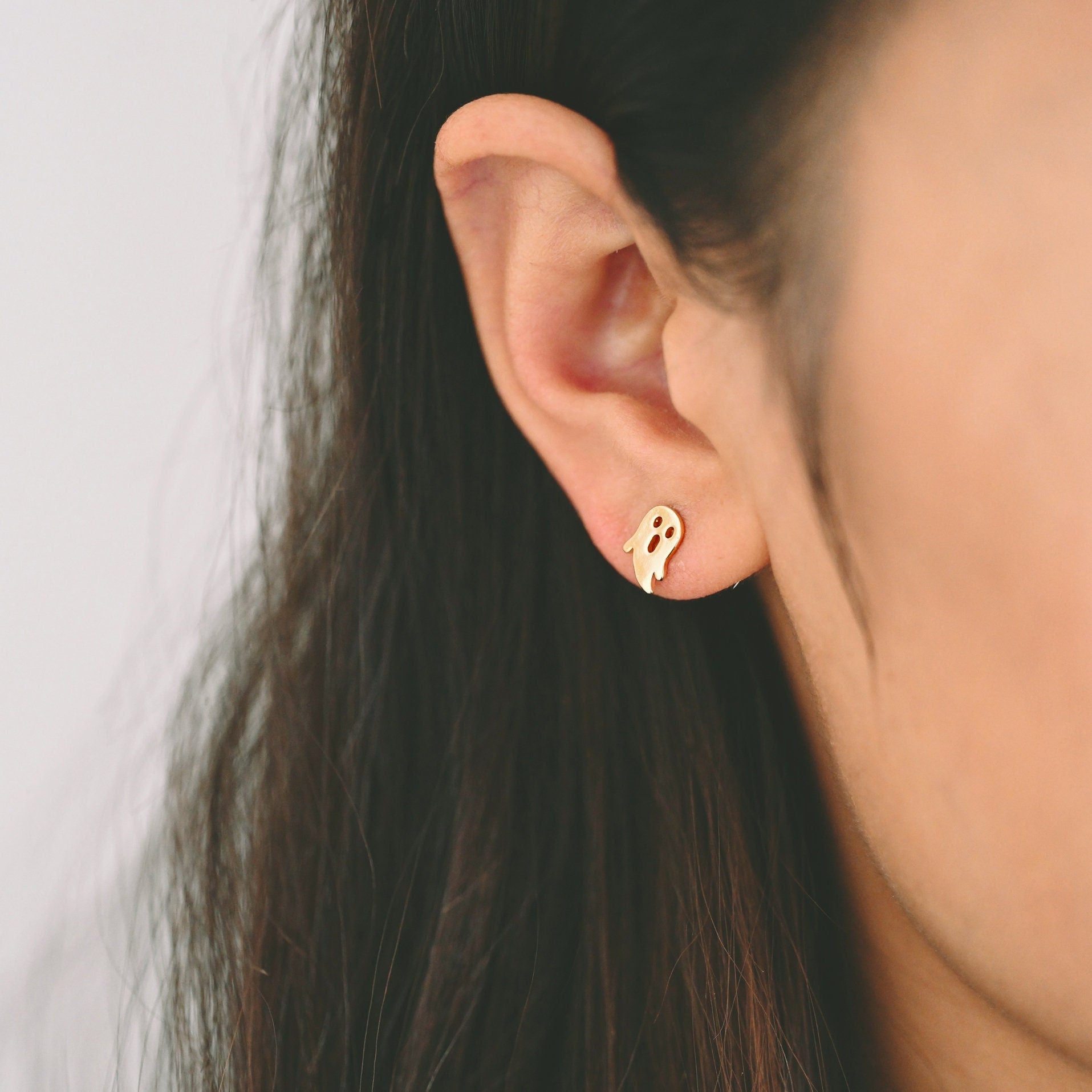 10pcs Gold Ghost Earrings 9x6mm, Gold Plated Brass Minimalist Stud Earrings (GB-3312-A)