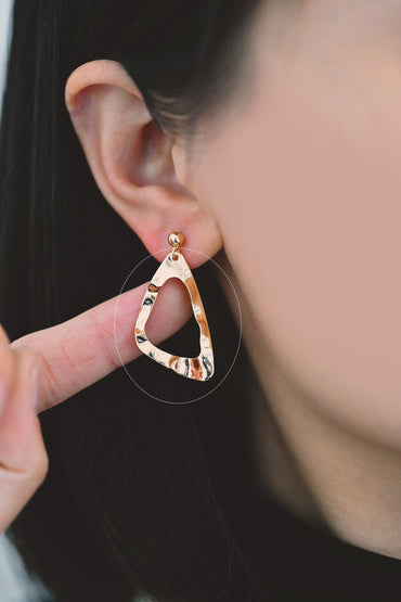 10pcs Hammered Triangle Circle Charms 33mm, Gold/ Silver Irregular Triangle Pendants (GB-402-H)