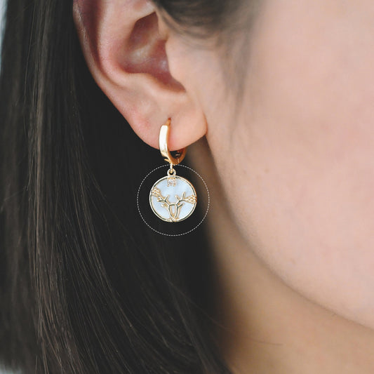 4pcs Gold Deer Charms, Mother of Pearl Shell Disc, Gold Stag Pendants (GB-2517-E)