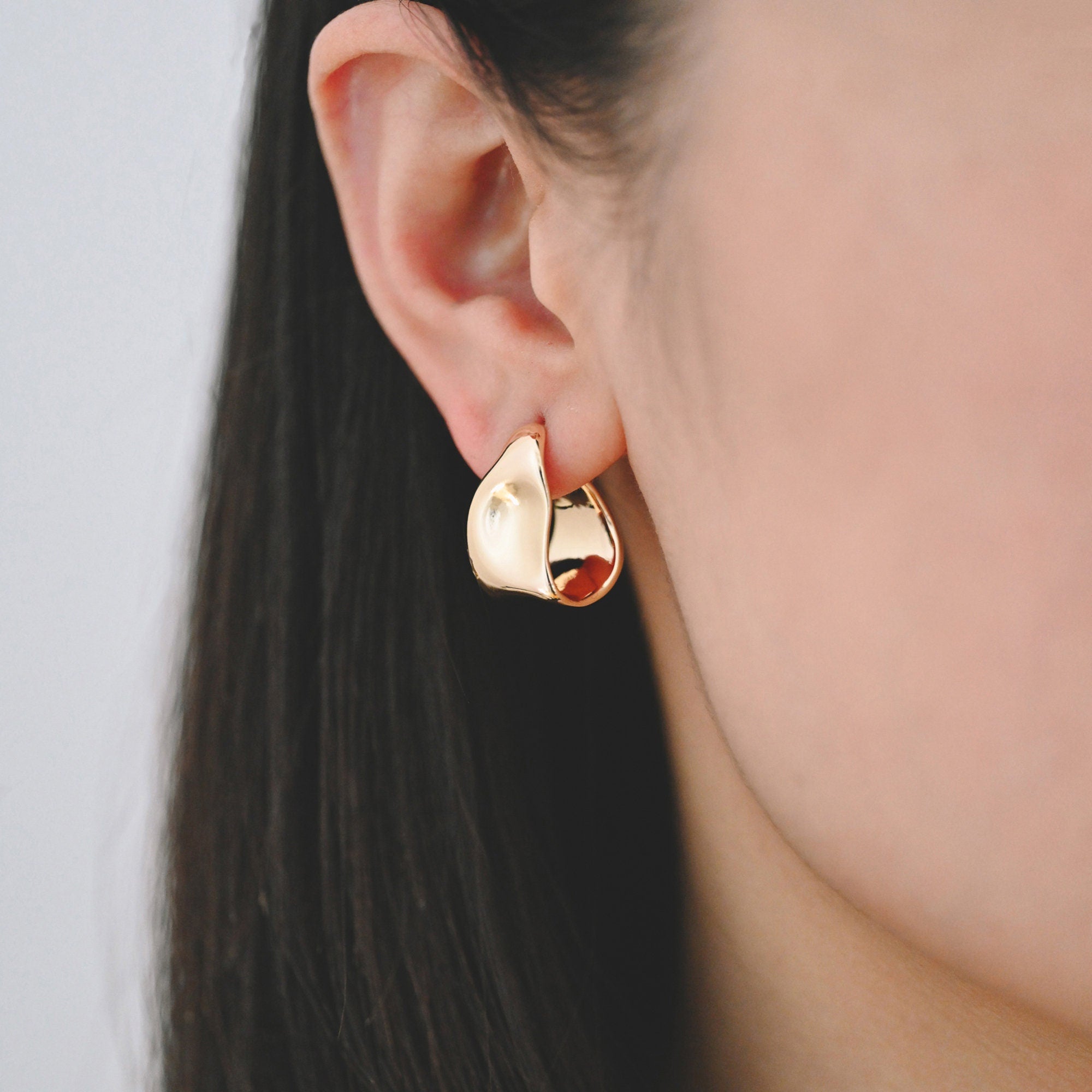 10pcs Gold/ Silver Chunky Earring, Hammered Hoops, Thick Hoop Earrings (GB-2043)