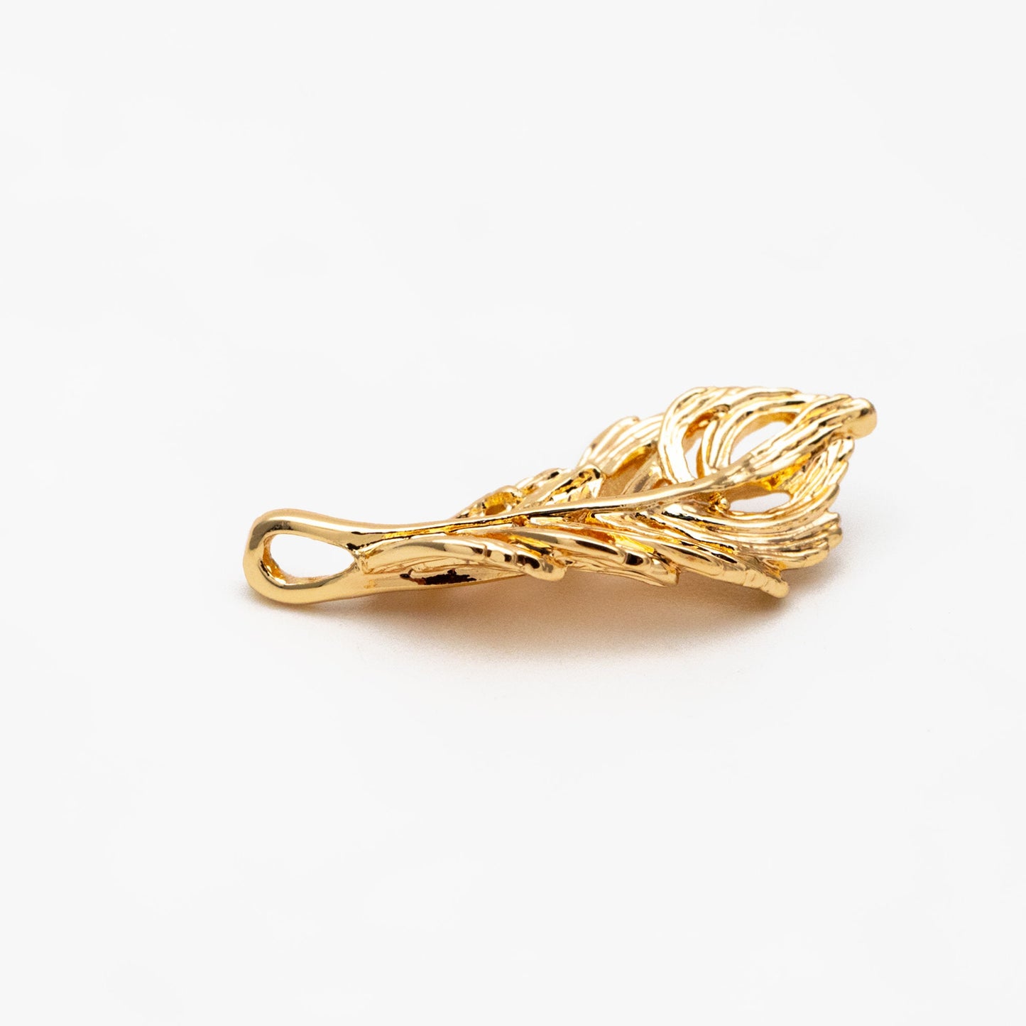 4pcs Gold plated Brass Feather Charm Pendants 22mm (GB-858-A)