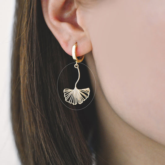 10pcs Gold Ginkgo Leaf Charm 26x17mm, Gold plated Brass, Hollow Leaf Pendant (GB-4425-A)