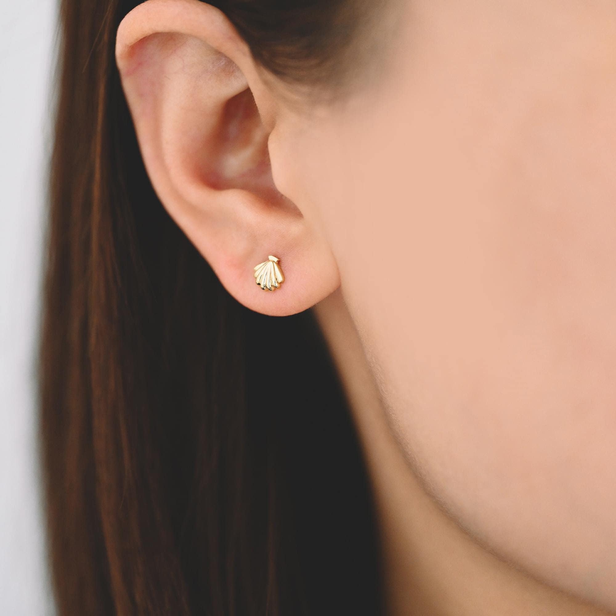 10pcs Gold/ Silver Shell Earring 6x6mm, Gold/ Rhodium plated Brass Seashell Stud Earrings (GB-4460-E)