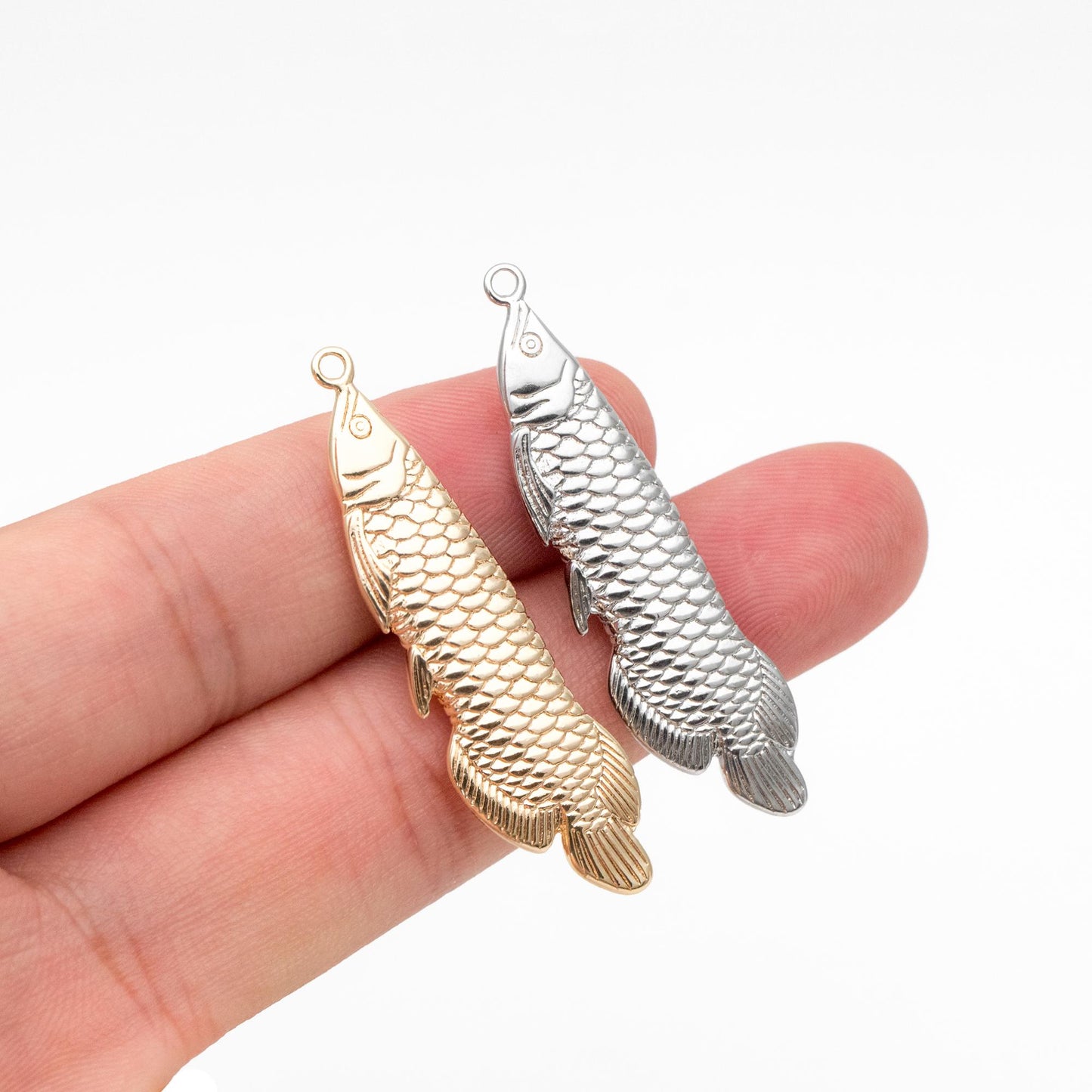 4pcs Gold/ Silver Tone Arowana Fish Charms, Gold/ Rhodium Plated Brass, Fish Pendants (GB-4474)